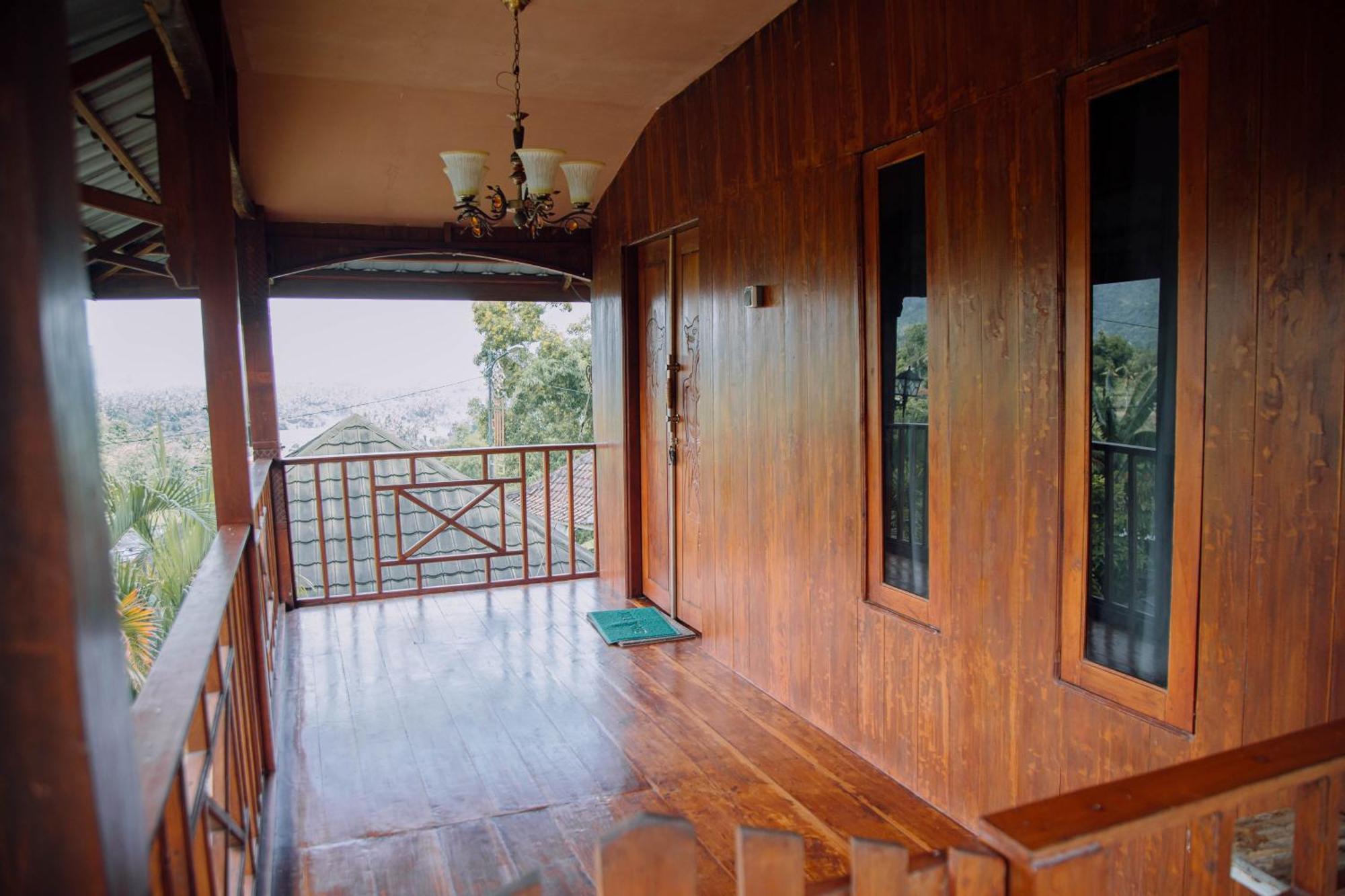 Reddoorz At Villa Bukit Senyum Lombok Kuripan  Exterior photo